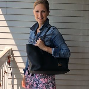 Michael Kors tote w/ laptop compartment